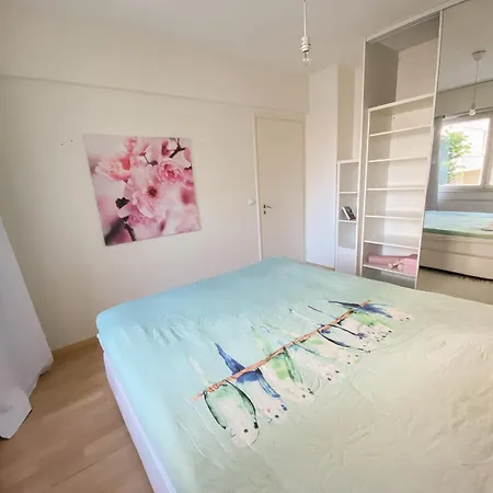 Beautiful Close To The Sea And Center Apartman